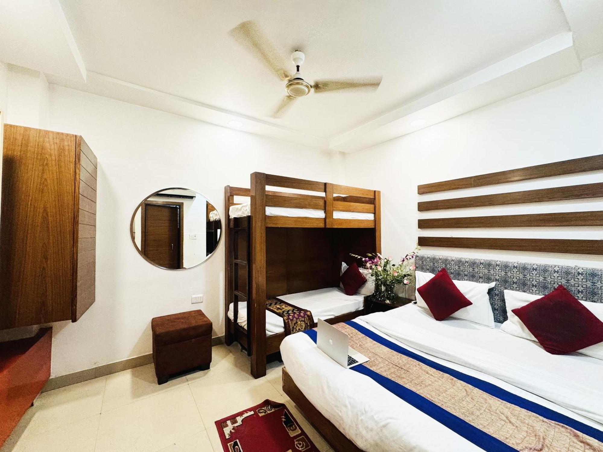 Hotel Jai Balaji, Paharganj, New Delhi Railway Station Esterno foto