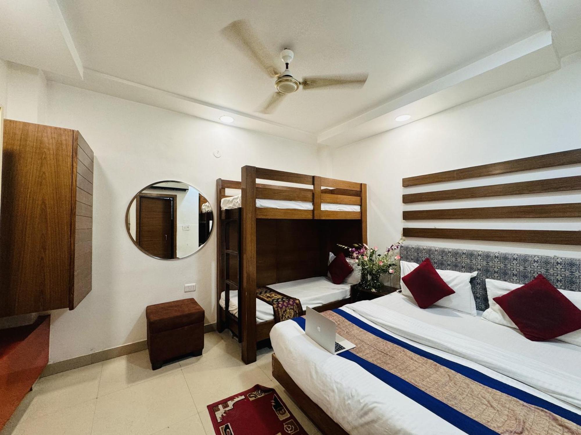 Hotel Jai Balaji, Paharganj, New Delhi Railway Station Esterno foto